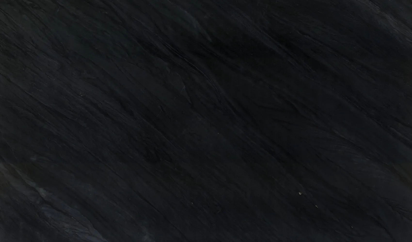 Кварцит Black Tempest
